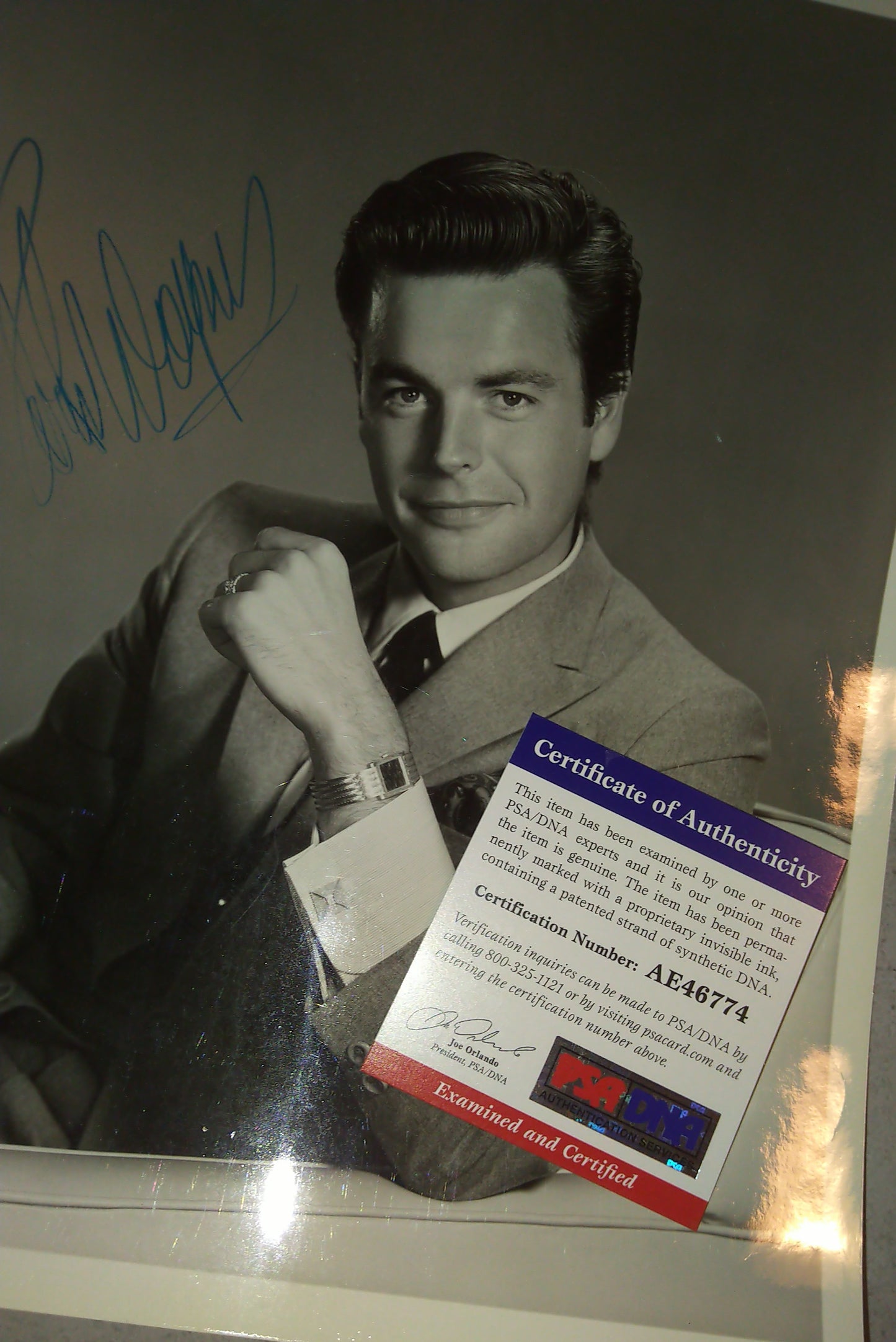 Robert Wagner Hand Signed Autograph 8x10 Photo PSA COA