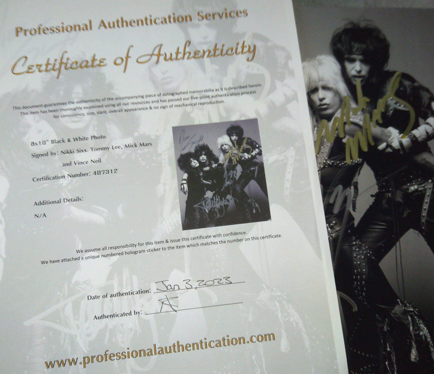 Motley Crue Hand Signed Autograph 8x10 Photo COA Nikki Sixx, Mick Mars, Tommy Lee & Vince Neil