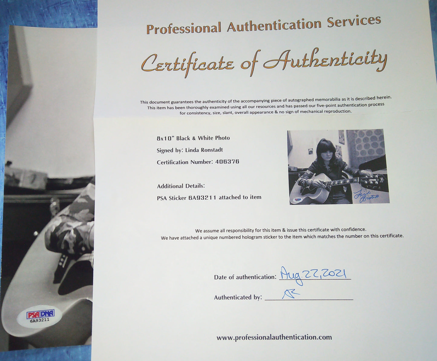 Linda Ronstadt Hand Signed Autograph 8x10 Photo PSA COA