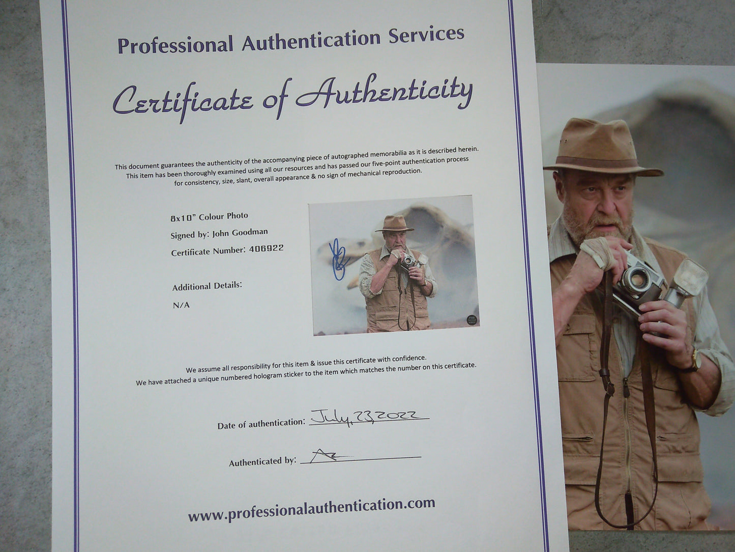 John Goodman Hand Signed Autograph 8x10 Photo COA