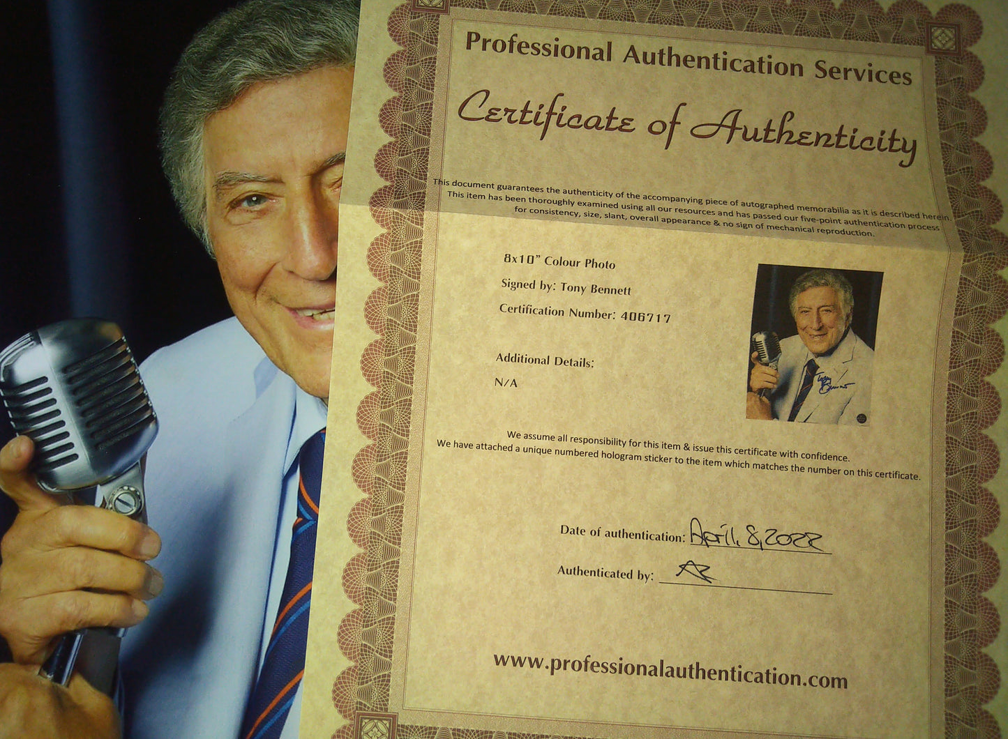 Tony Bennett Hand Signed Autograph 8x10 Photo COA