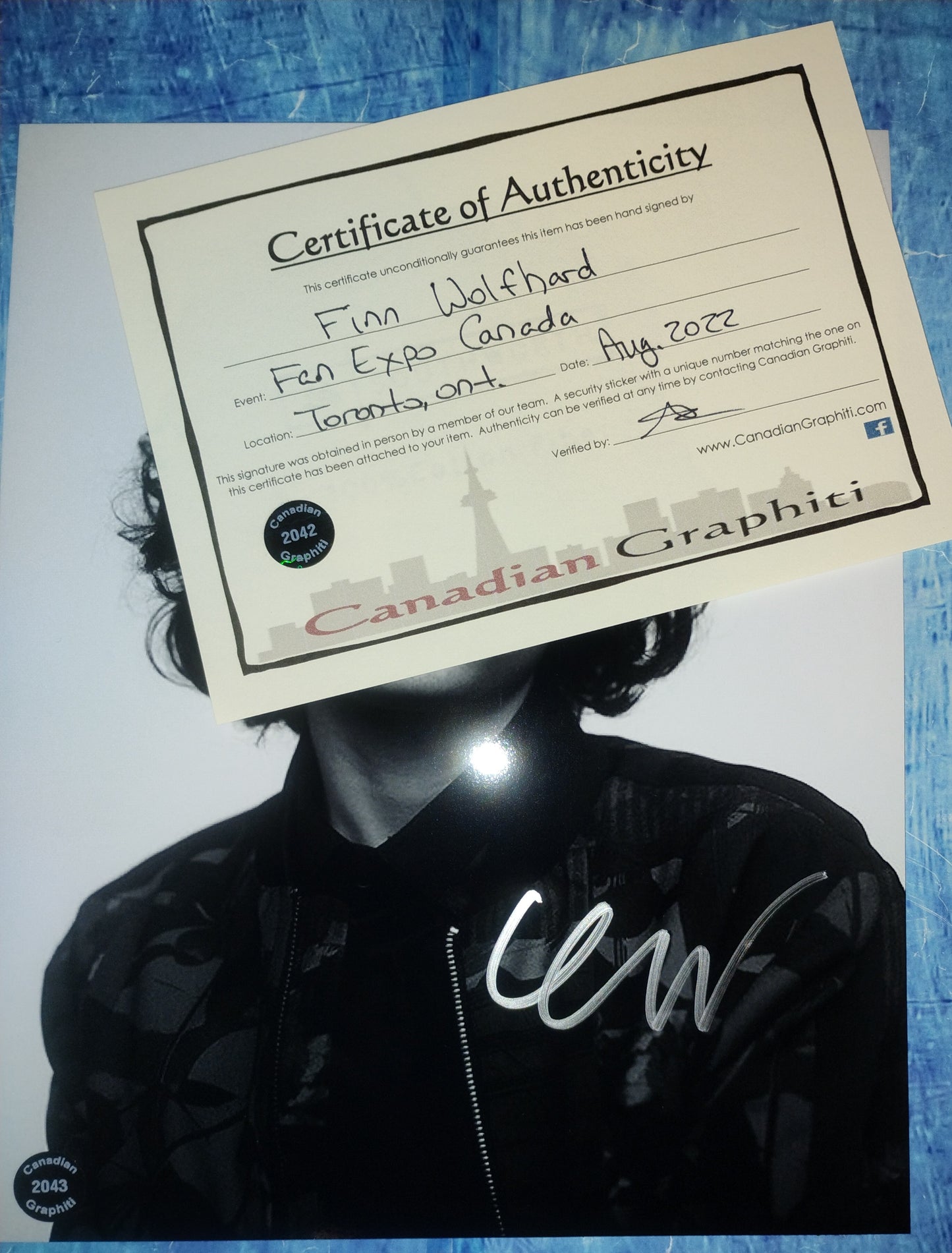 Finn Wolfhard Hand Signed Autograph 8x10 Photo COA