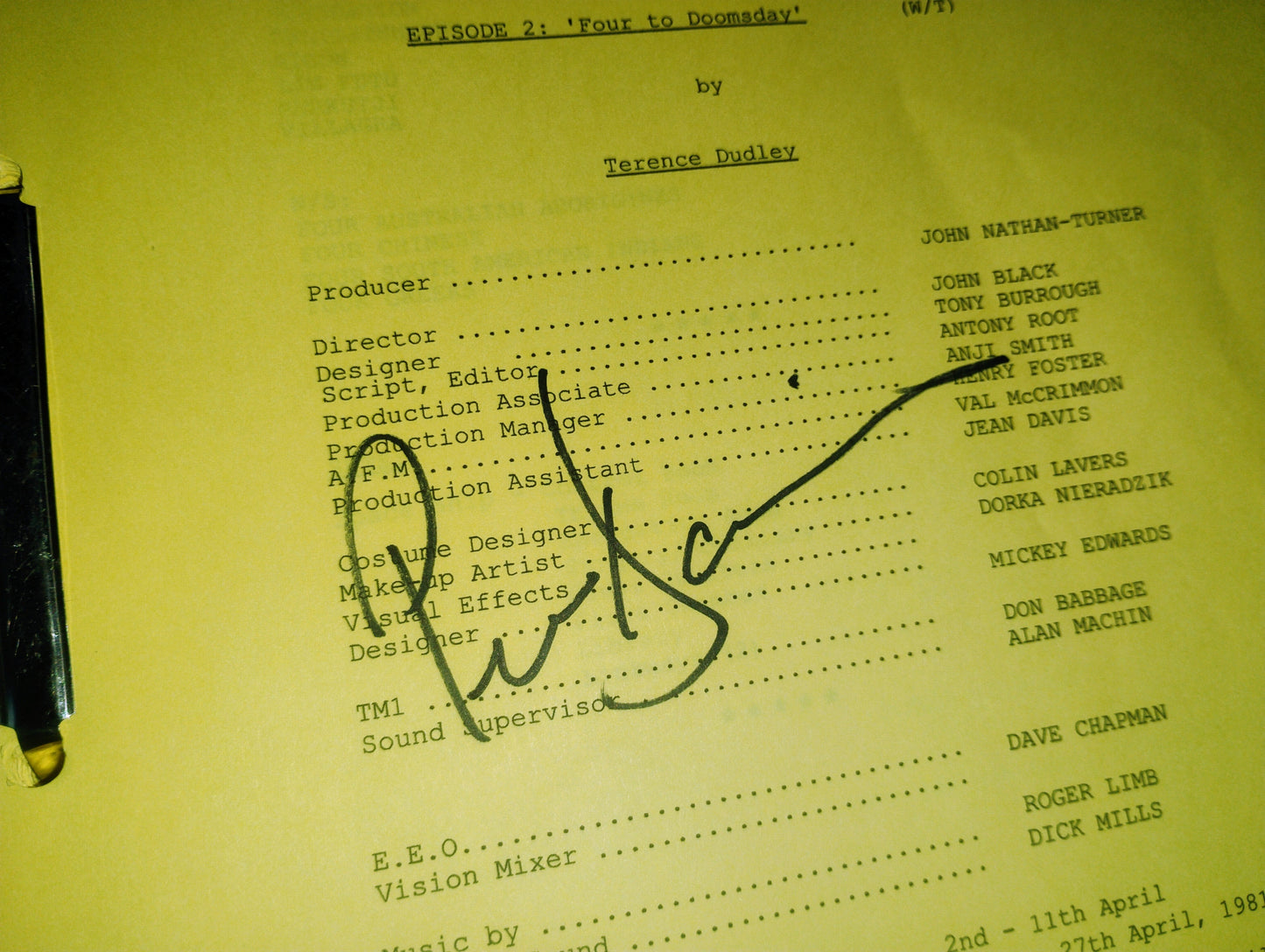 Peter Davison Hand Signed Autograph Doctor Who Script COA