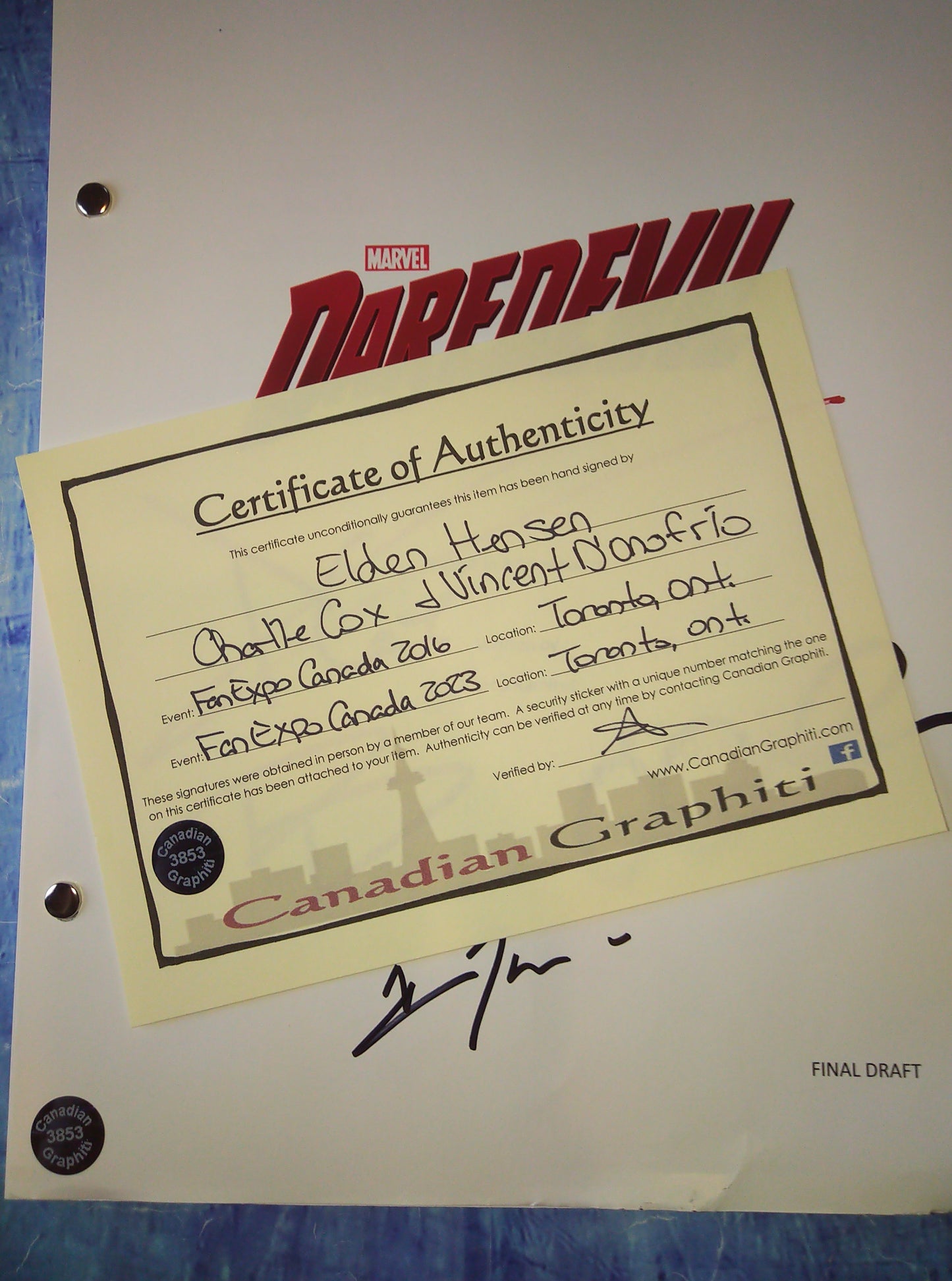 Daredevil 3x Cast Hand Signed Autograph Script COA Charlie Cox, Vincent D'Onofrio & Elden Hensen