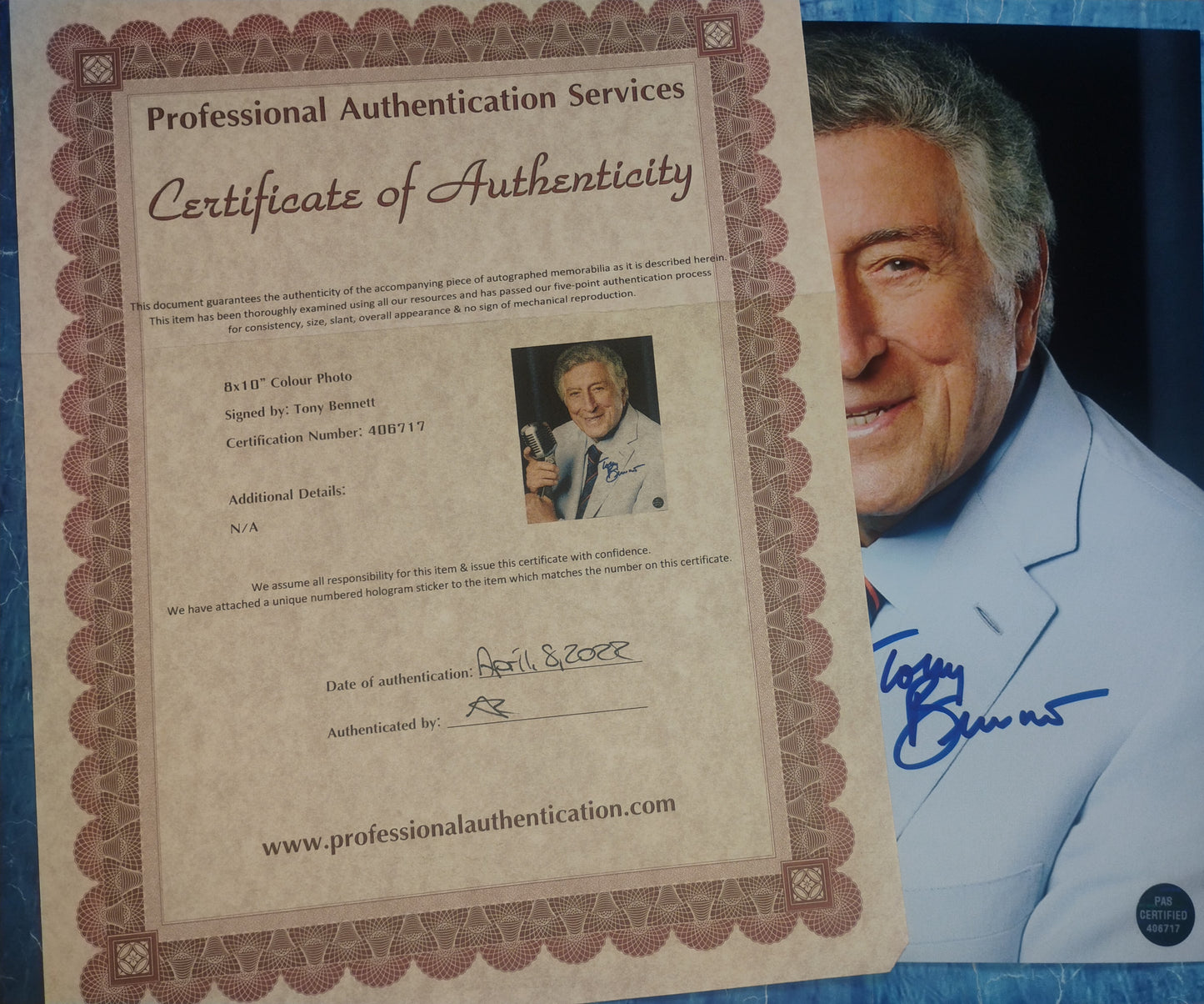 Tony Bennett Hand Signed Autograph 8x10 Photo COA