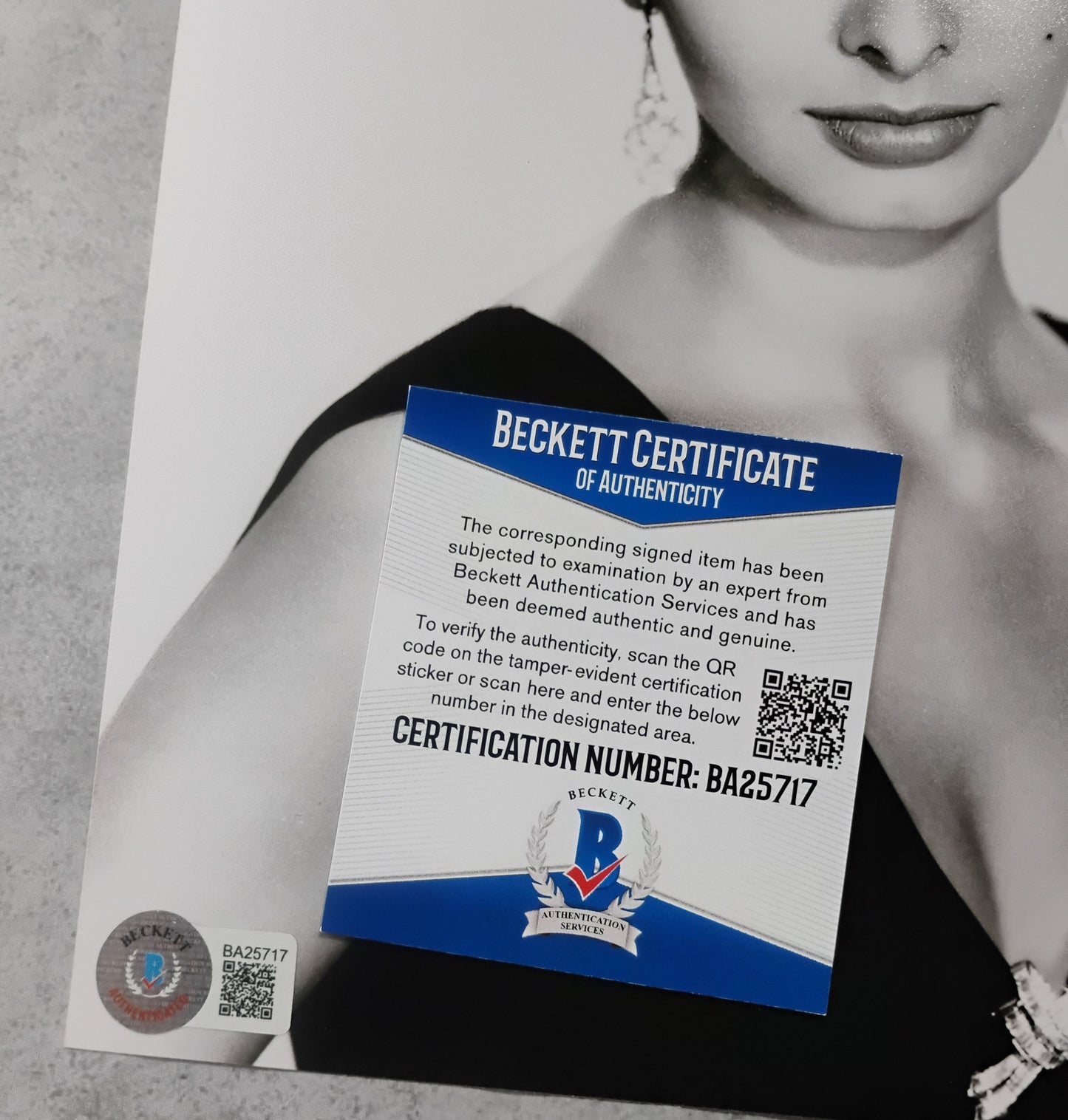 Sophia Loren Hand Signed Autograph 8x10 Photo BAS COA