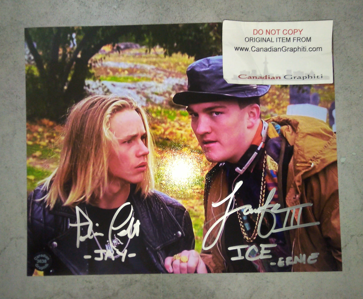 Tobias Jelinek & Larry Bagby Hand Signed Autograph 8x10 Photo COA Hocus Pocus