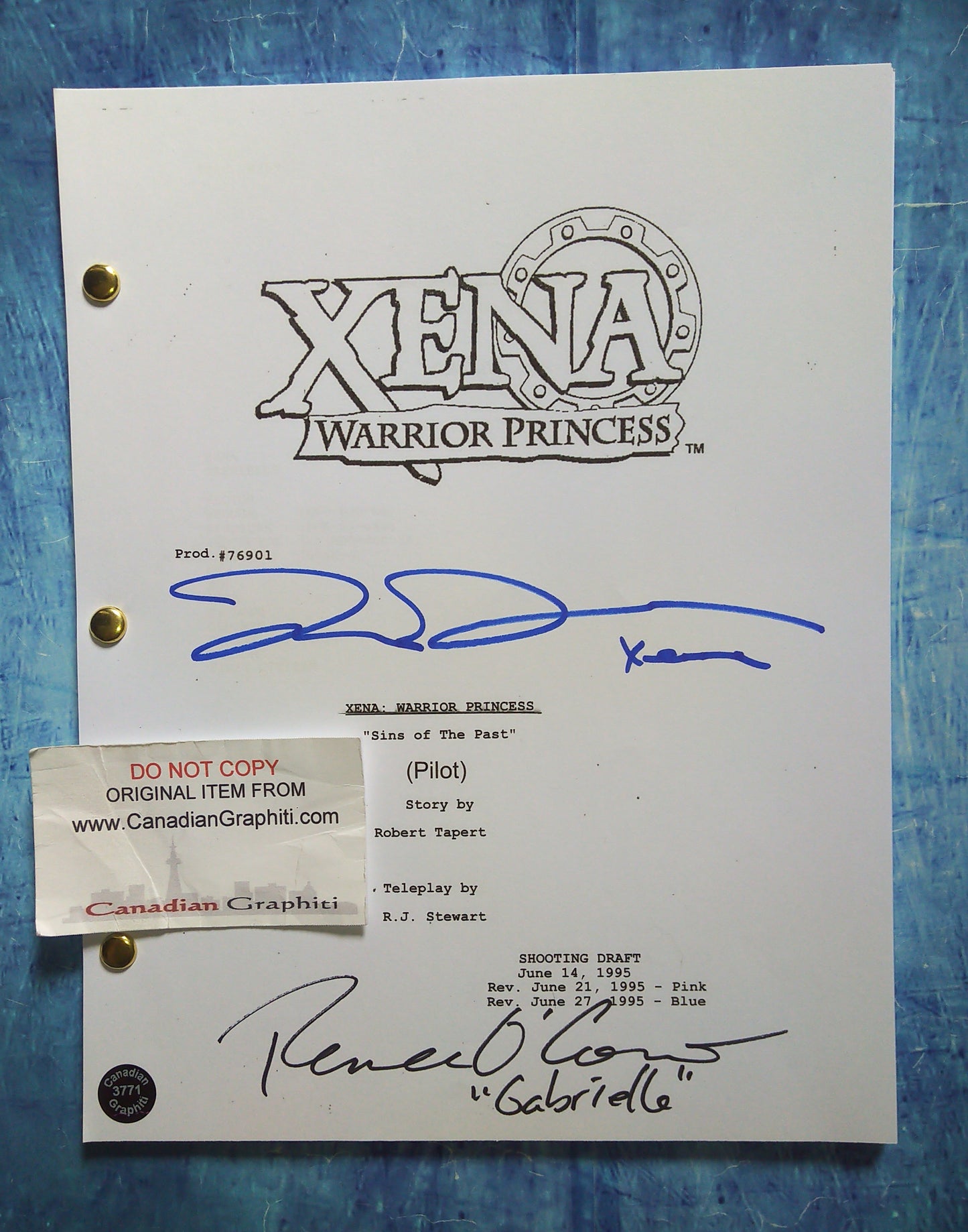 Lucy Lawless & Renee O'Connor Hand Signed Autograph Xena Script COA
