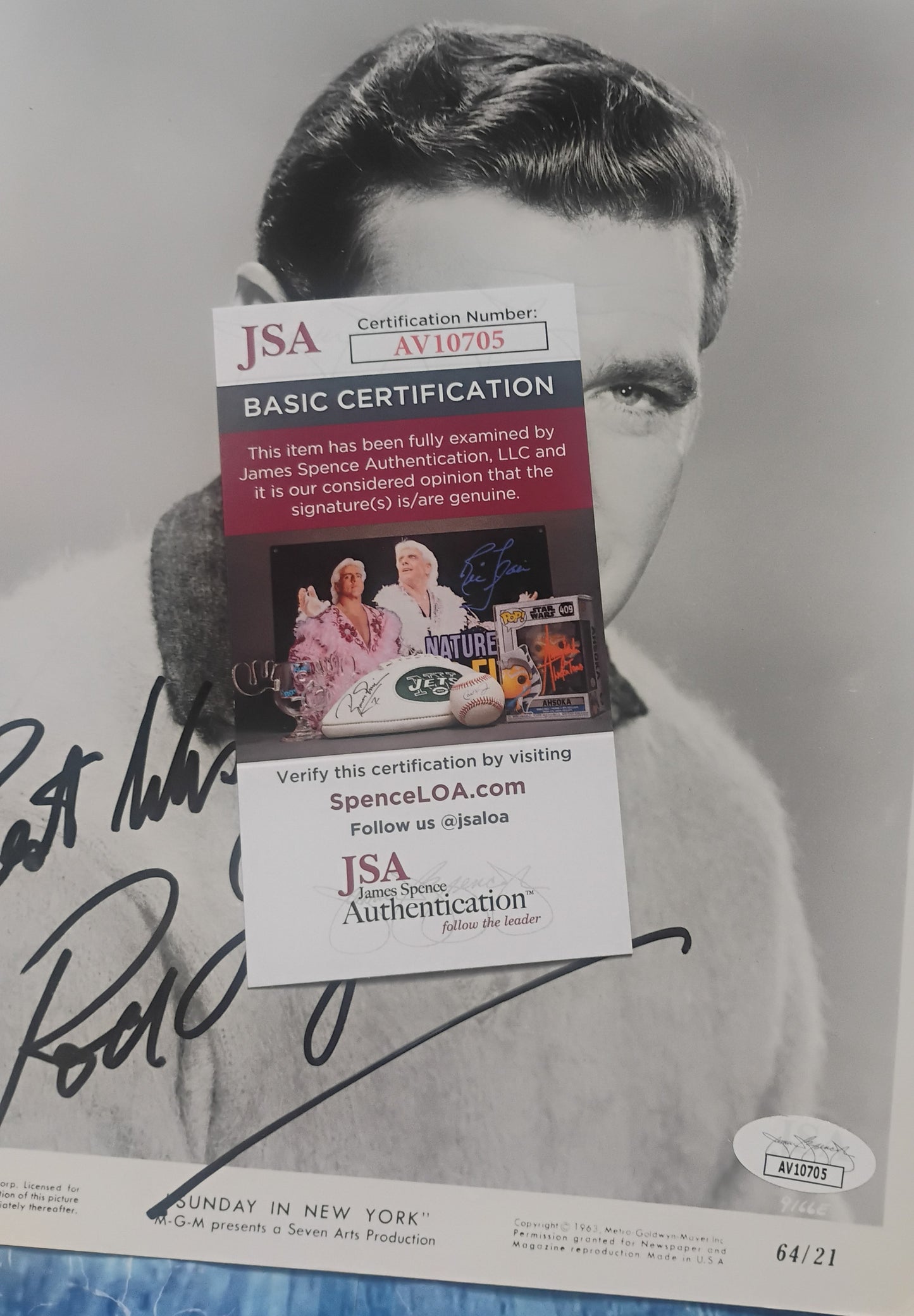 Rod Taylor Hand Signed Autograph 8x10 Photo JSA COA