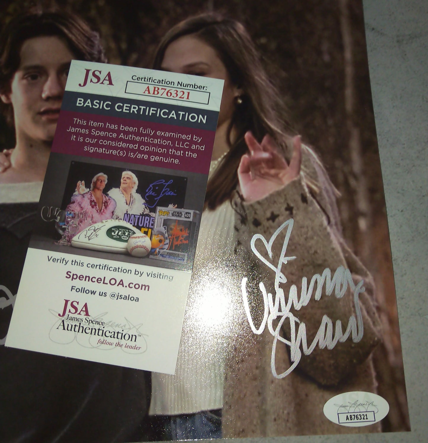 Hocus Pocus Cast Hand Signed Autograph 8x10 Photo JSA COA Omri Katz, Vinessa Shaw & Thora Birch