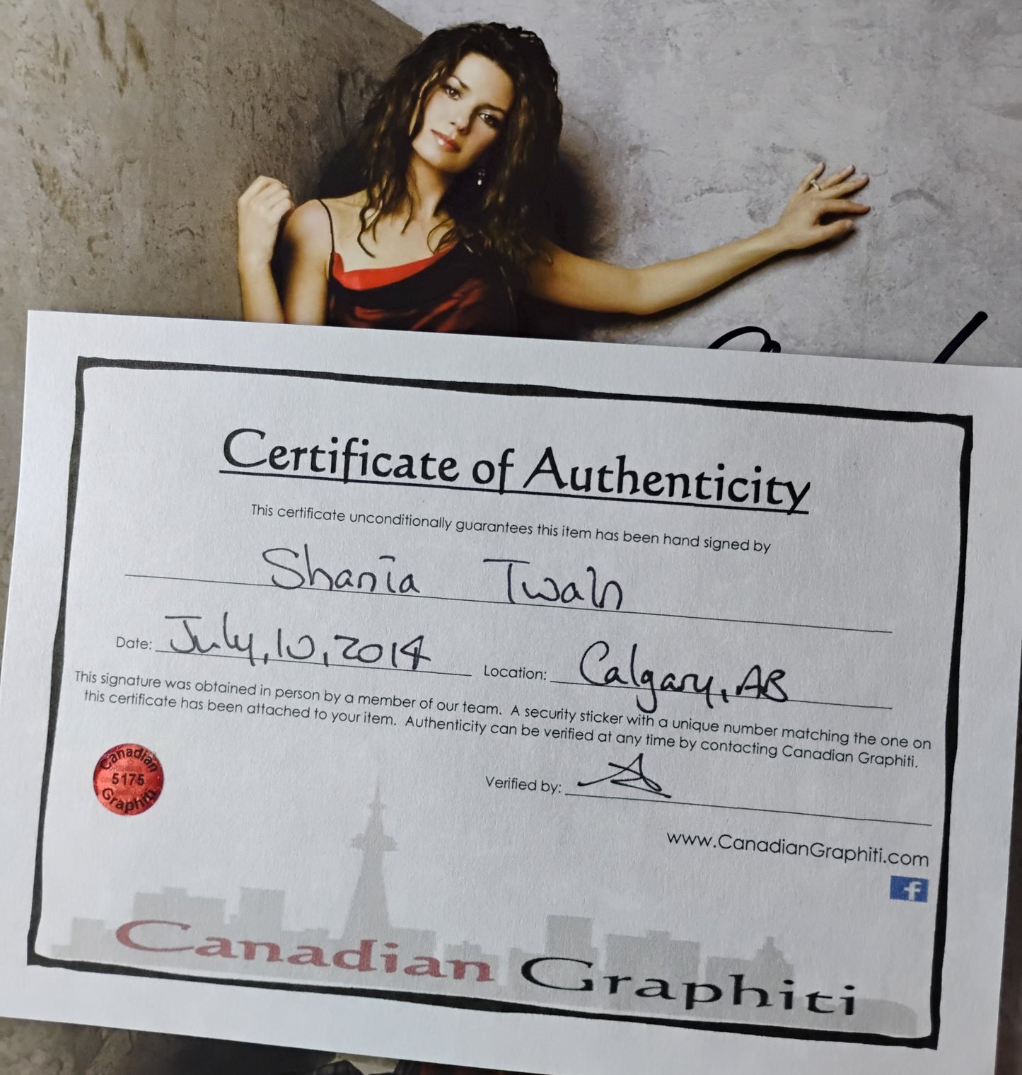 Shania Twain Hand Signed Autograph 8x10 Photo COA