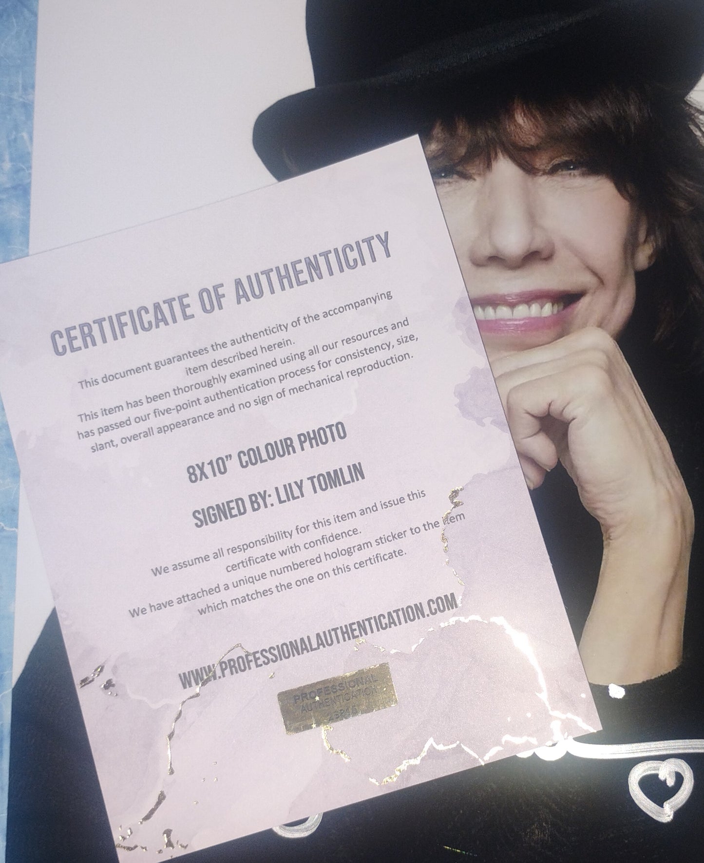 Lily Tomlin Hand Signed Autograph 8x10 Photo COA