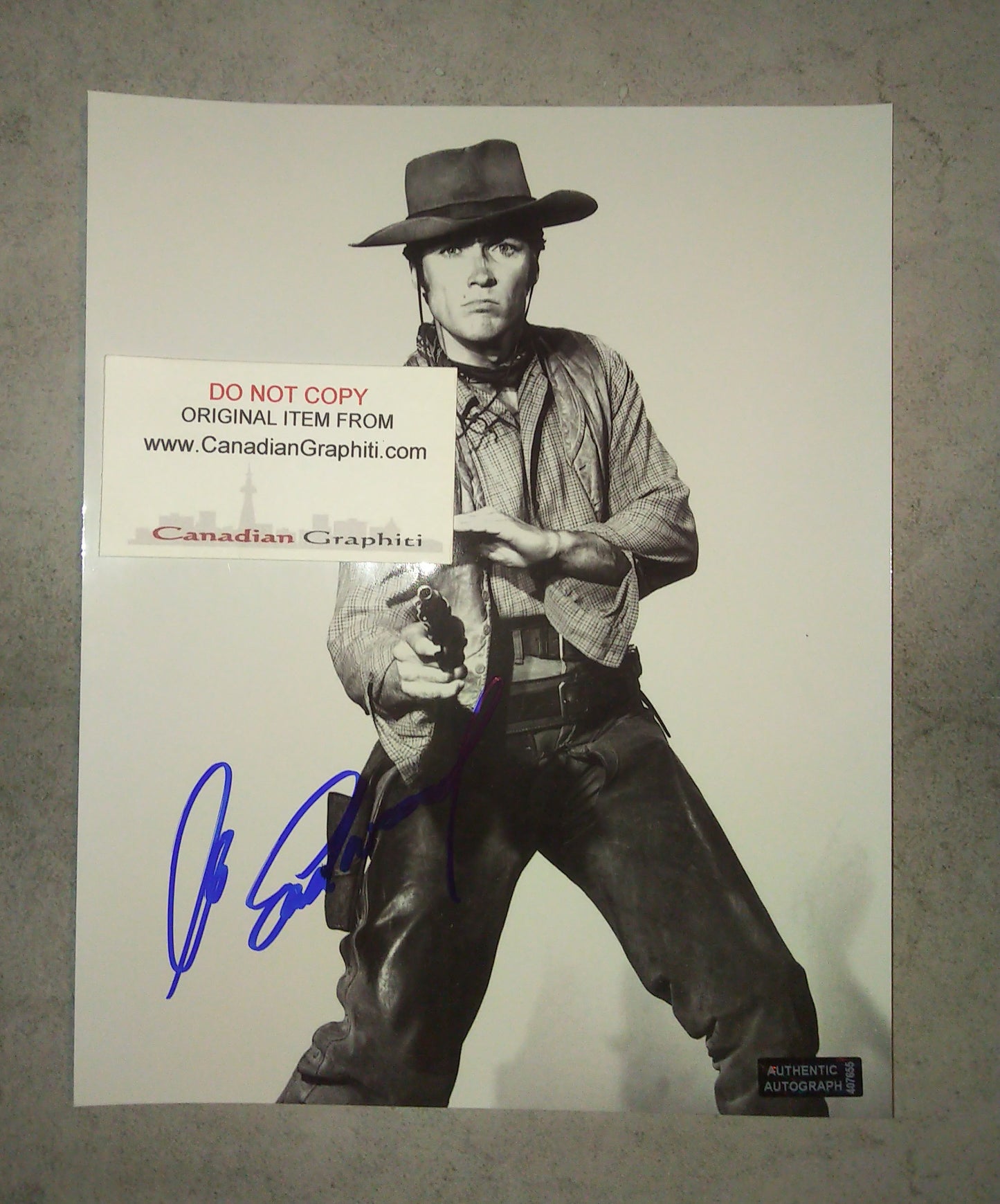 Clint Eastwood Hand Signed Autograph 8x10 Photo COA