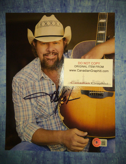 Toby Keith Hand Signed Autograph 8x10 Photo