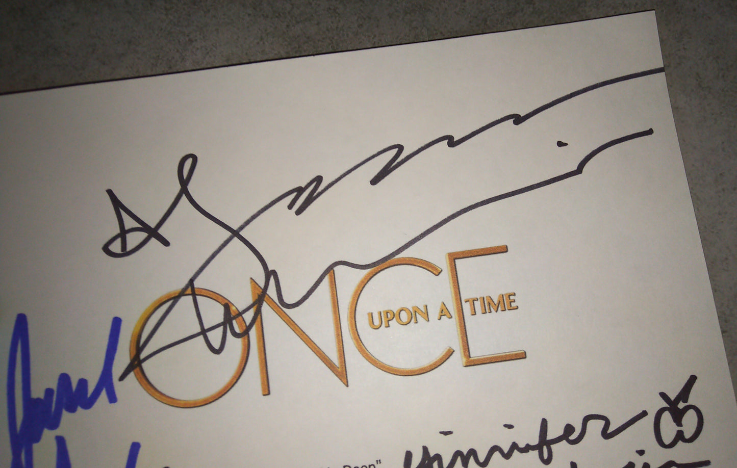 Once Upon A Time 9 Cast Hand Signed Autograph Script COA Lana Parrilla, Jennifer Morrison, Jennifer Goodwin, Josh Dallas, Robert Carlyle