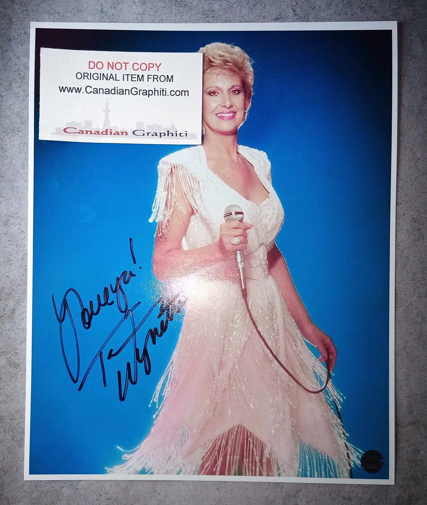 Tammy Wynette Hand Signed Autograph 8x10 Photo