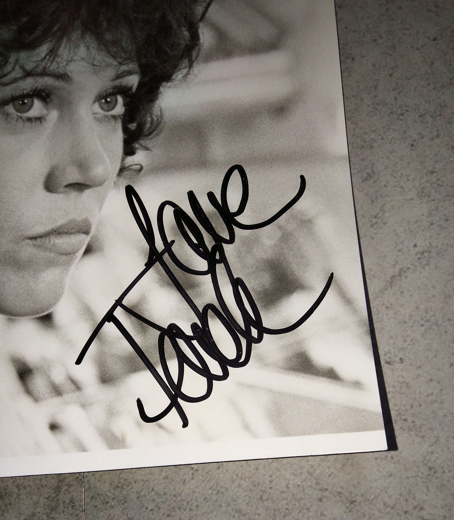 Jane Fonda Hand Signed Autograph Photo