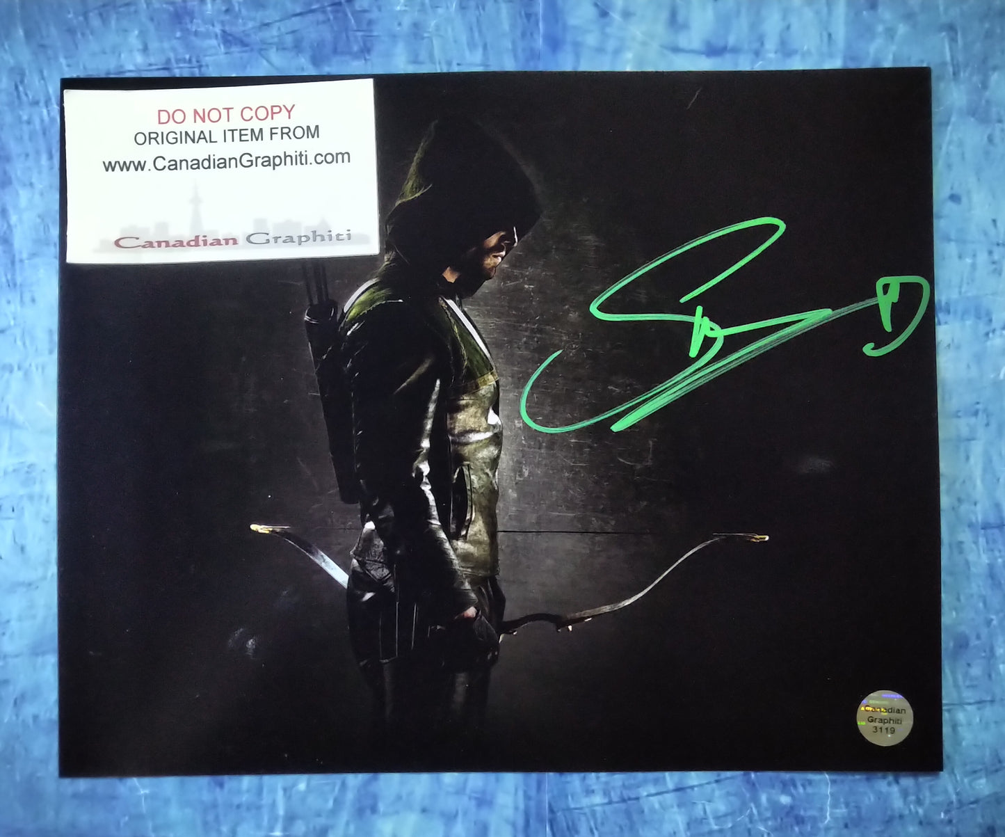 Stephen Amell Hand Signed Autograph 8x10 Photo COA