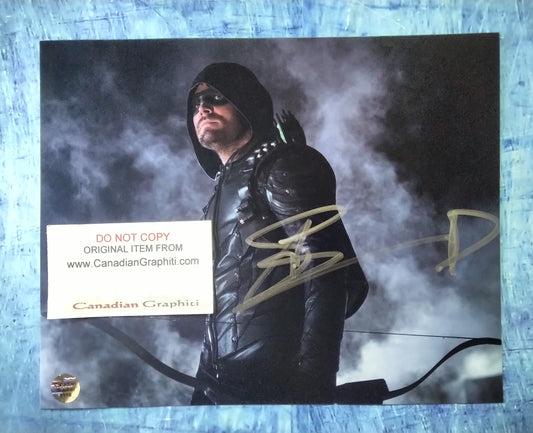 Stephen Amell Hand Signed Autograph 8x10 Photo COA