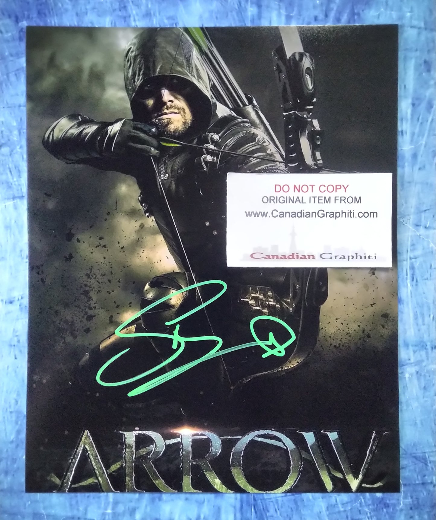 Stephen Amell Hand Signed Autograph 8x10 Photo COA