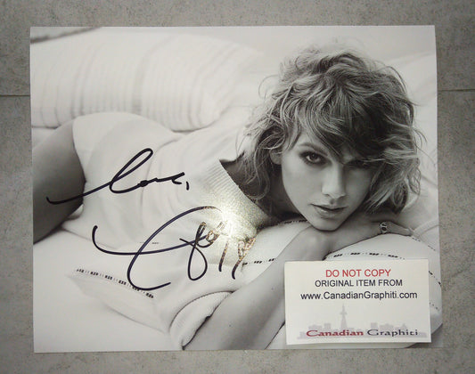 Taylor Swift Hand Signed Autograph 8x10 Photo COA