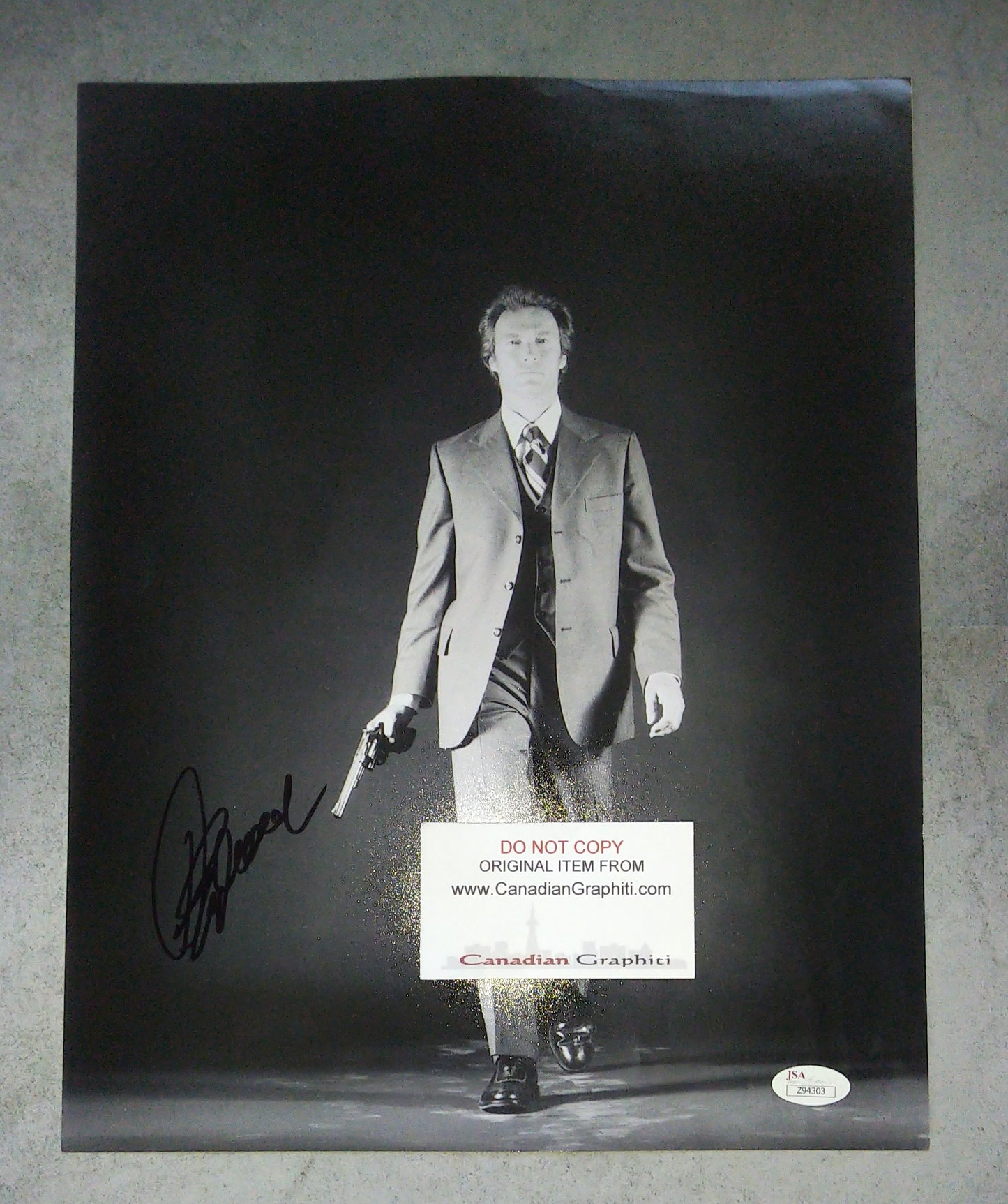 Clint Eastwood Hand Signed Autograph 11x14 Photo JSA COA