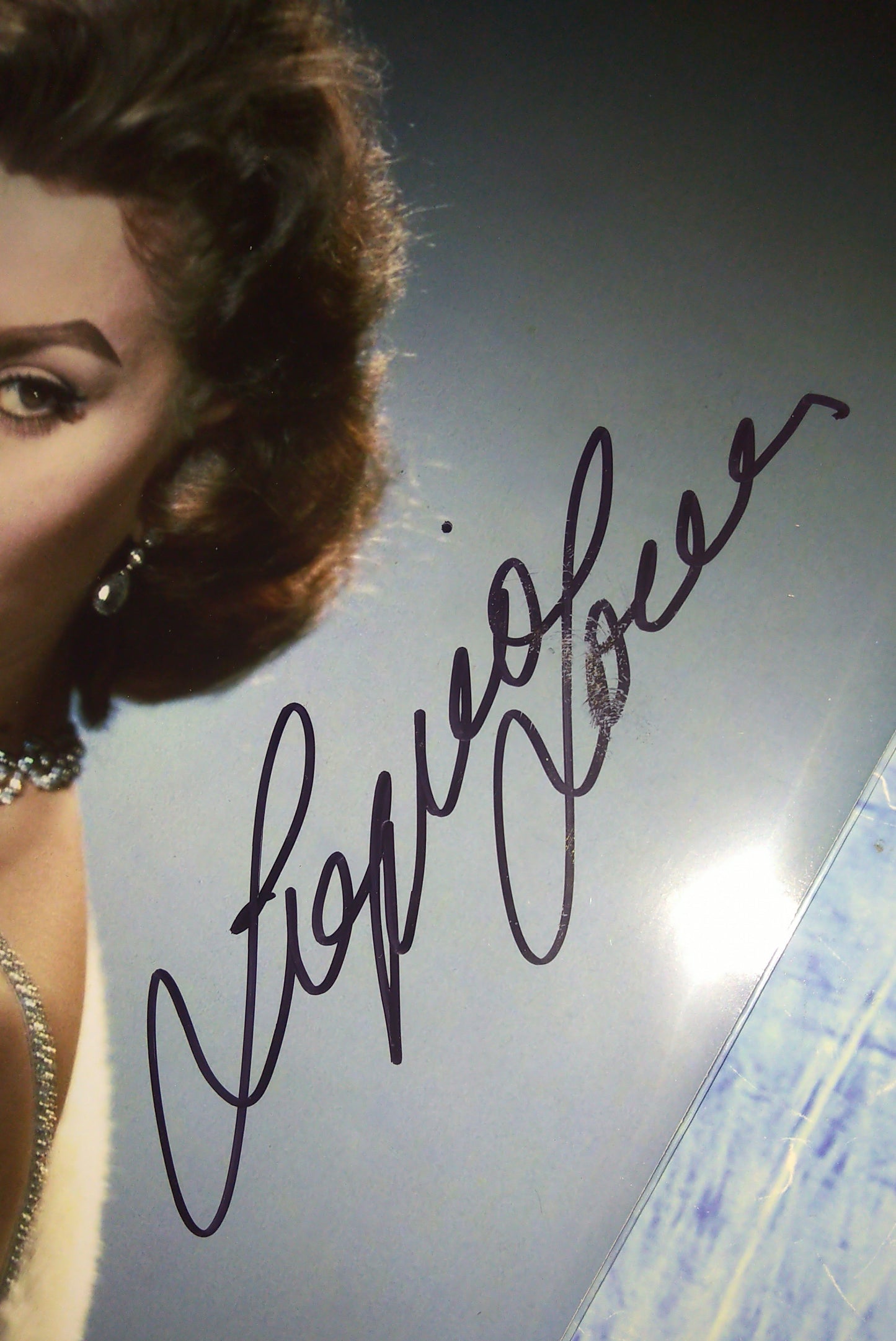 Sophia Loren Hand Signed Autograph 8x10 Photo PSA COA