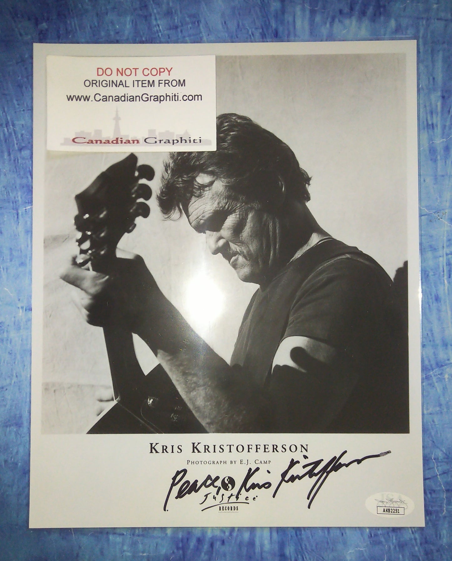 Kris Kristofferson Hand Signed Autograph 8x10 Photo JSA COA