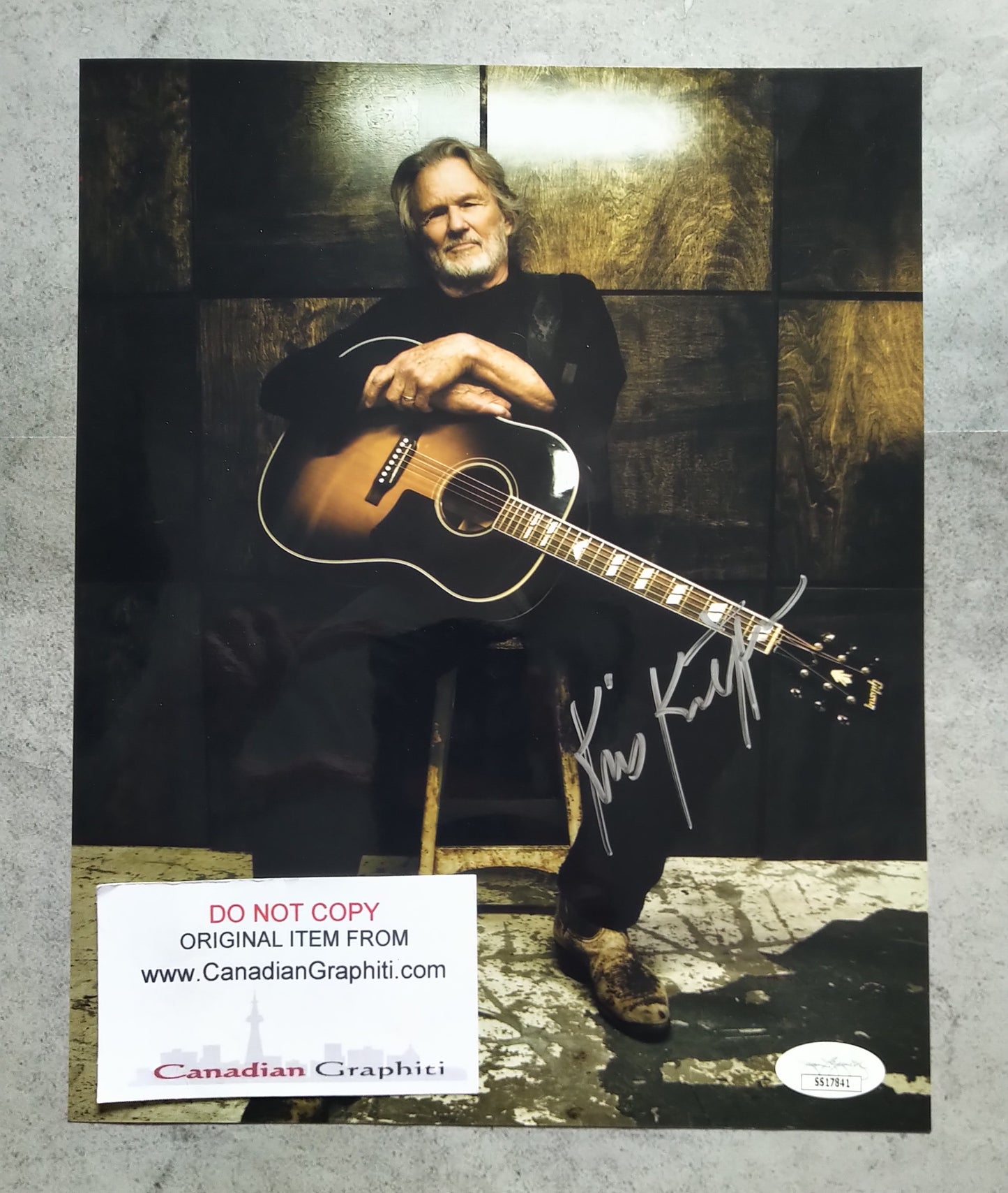 Kris Kristofferson Hand Signed Autograph 8x10 Photo JSA COA