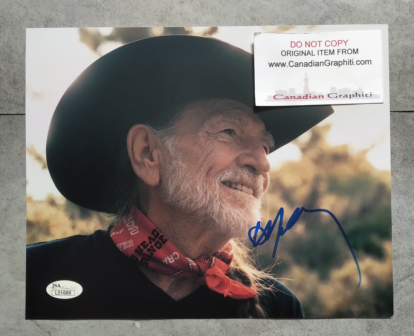 Willie Nelson Hand Signed Autograph 8x10 Photo JSA COA