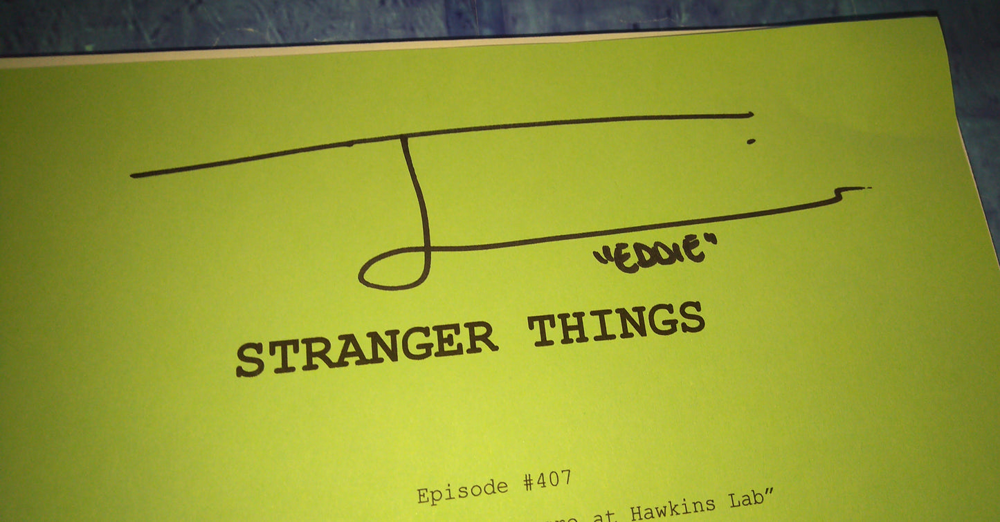 Stranger Things Cast Hand Signed Autograph Script COA David Harbour, Joseph Quinn, Maya Hawke & Joe Keery