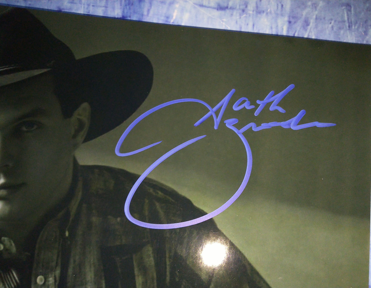 Garth Brooks Hand Signed Autograph 8x10 Photo COA