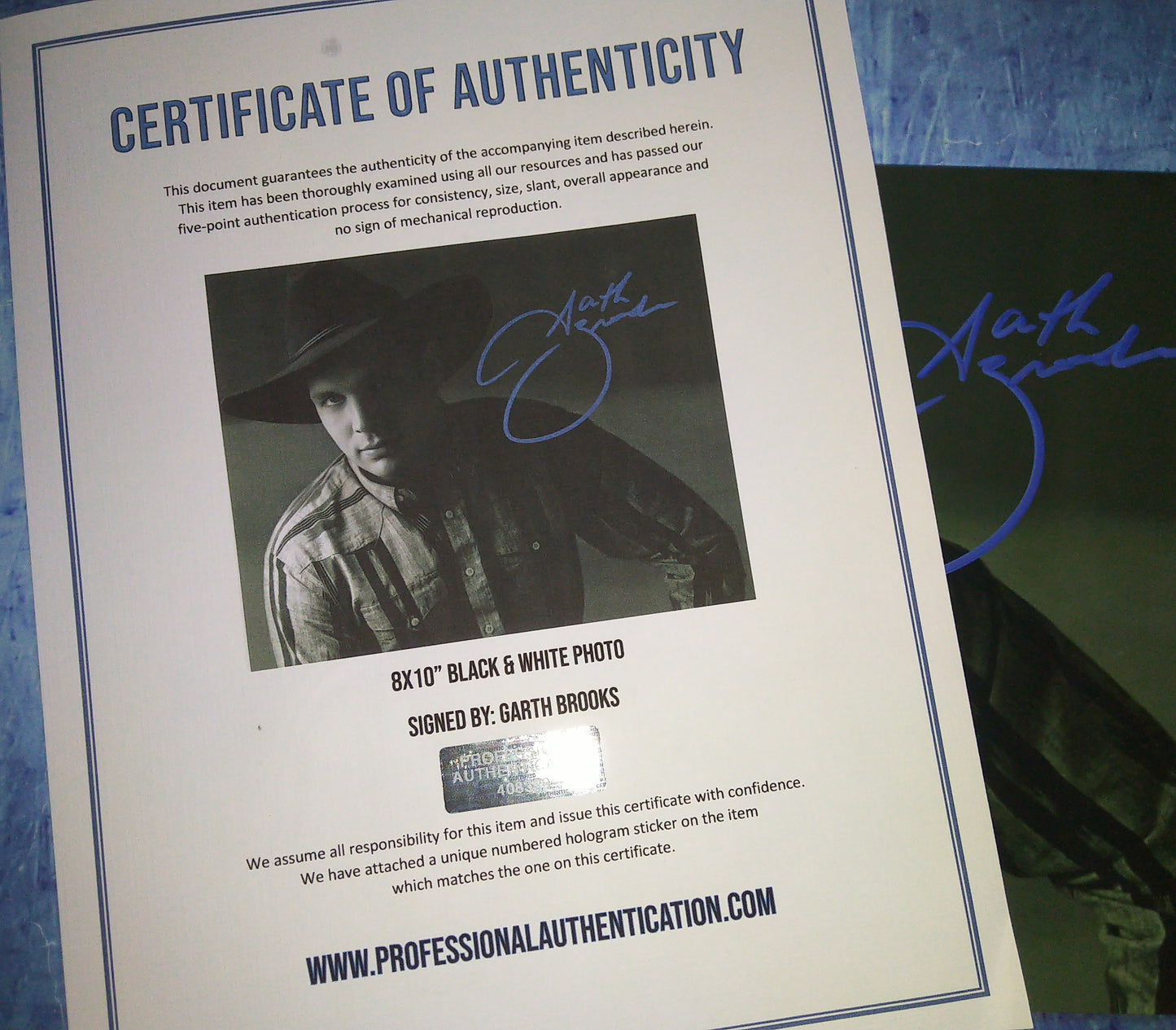 Garth Brooks Hand Signed Autograph 8x10 Photo COA