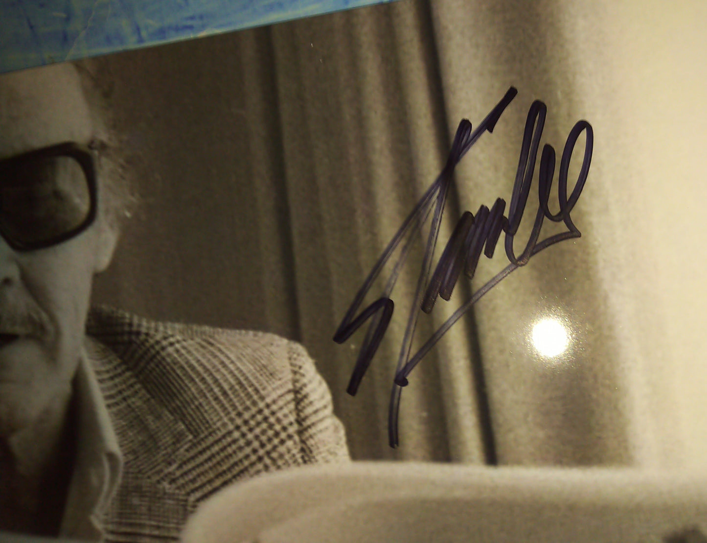 Stan Lee Hand Signed Autograph 8x10 Photo COA