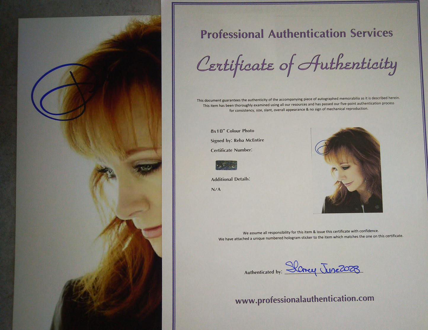 Reba McEntire Hand Signed Autograph 8x10 Photo COA