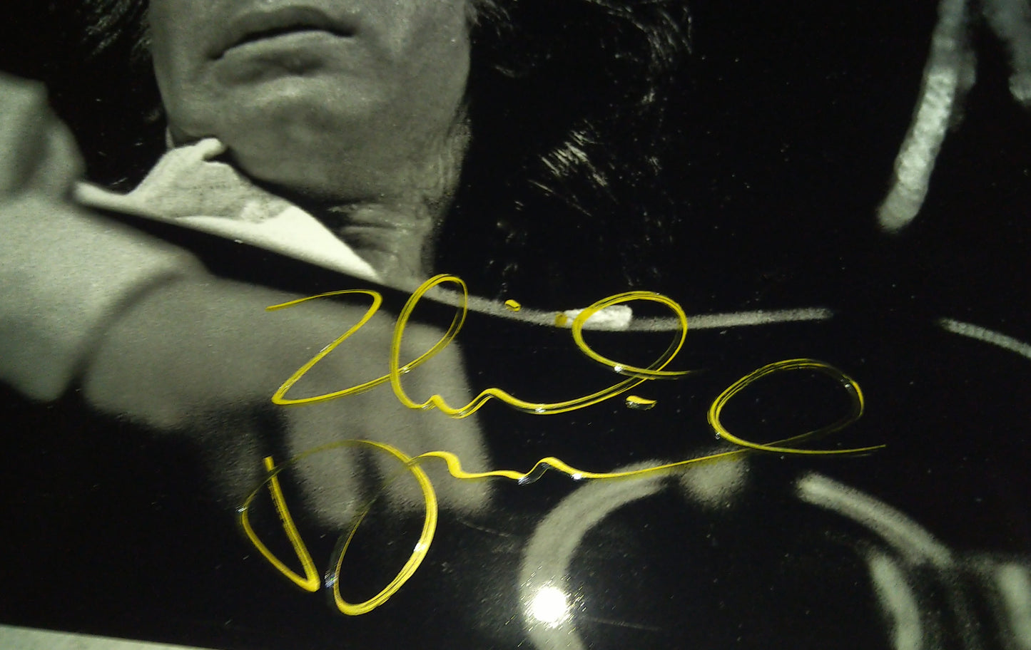 Neil Diamond Hand Signed Autograph 8x10 Photo COA