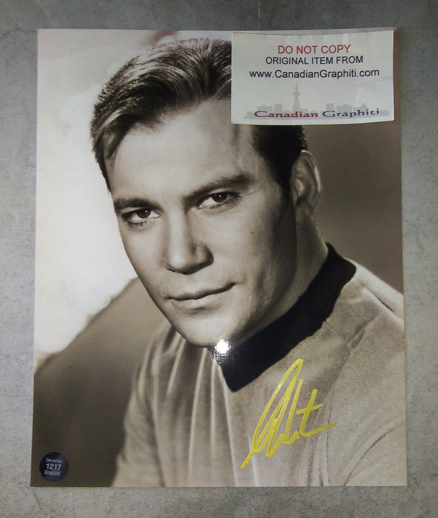 William Shatner Hand Signed Autograph 8x10 Photo COA Star Trek