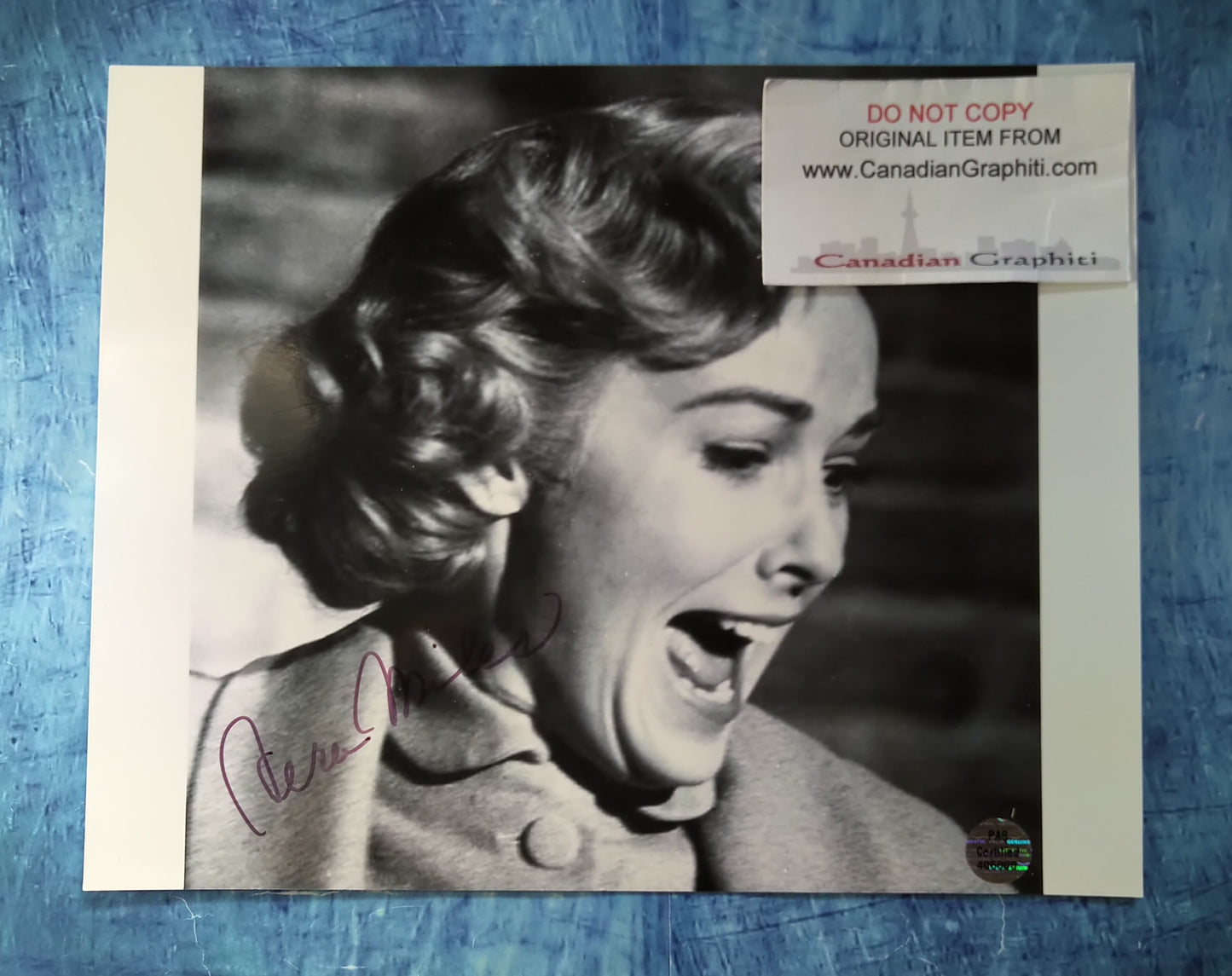 Vera Miles Hand Signed Autograph 8x10 Photo COA