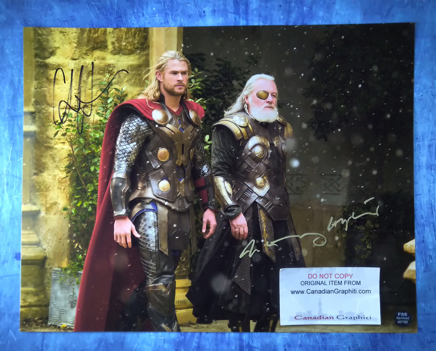 Anthony Hopkins & Chris Hemsworth Hand Signed Autograph 11x14 Photo COA Thor