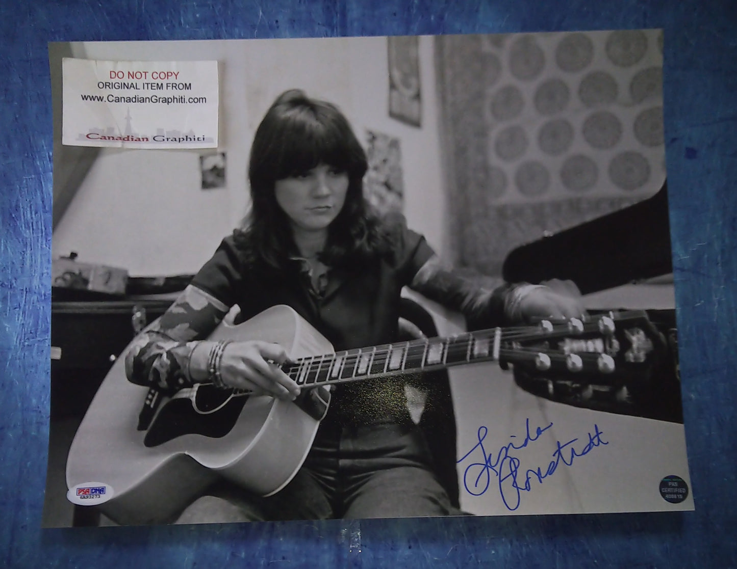 Linda Ronstadt Hand Signed Autograph 11x14 Photo COA + PSA