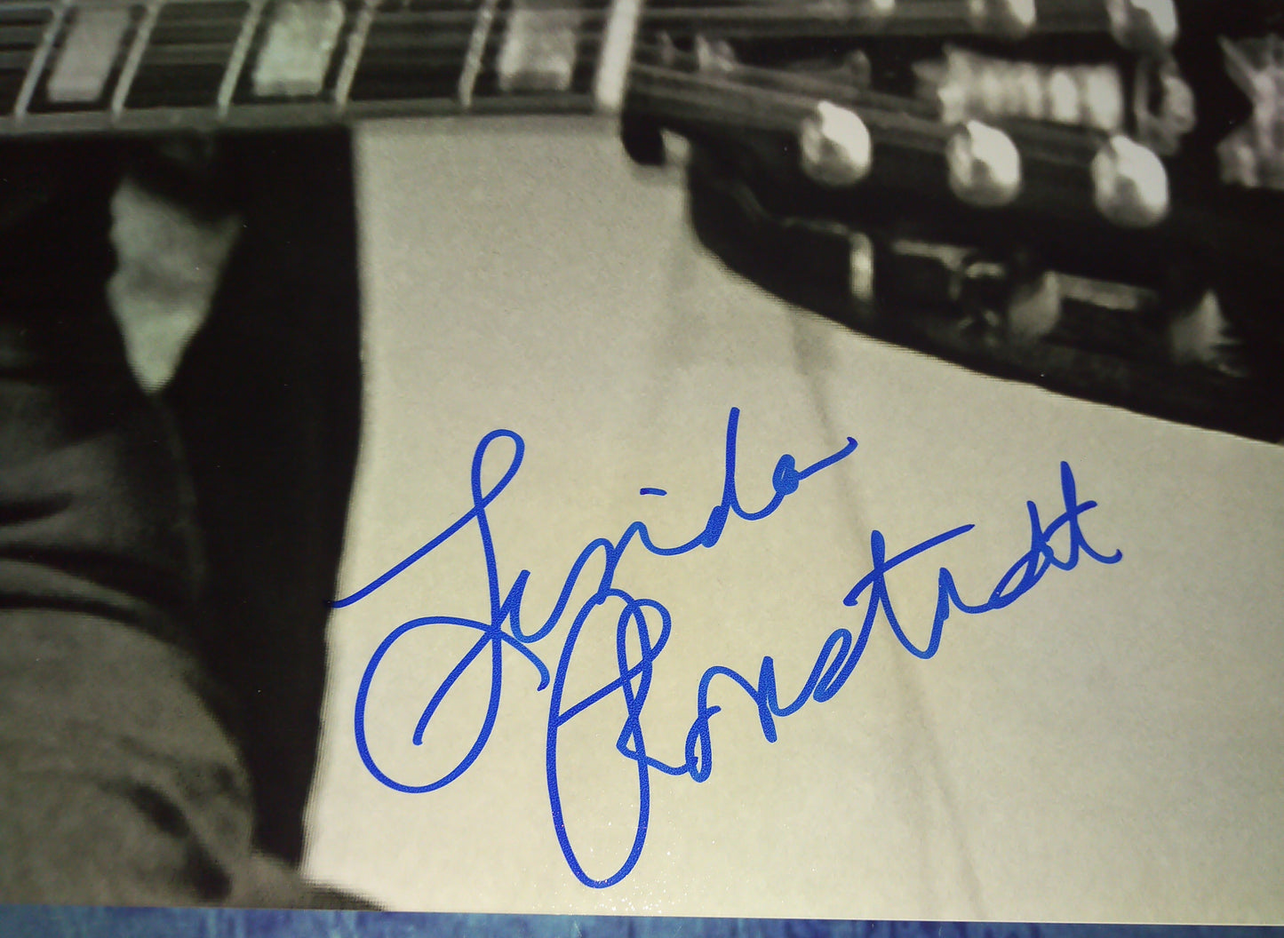 Linda Ronstadt Hand Signed Autograph 11x14 Photo COA + PSA