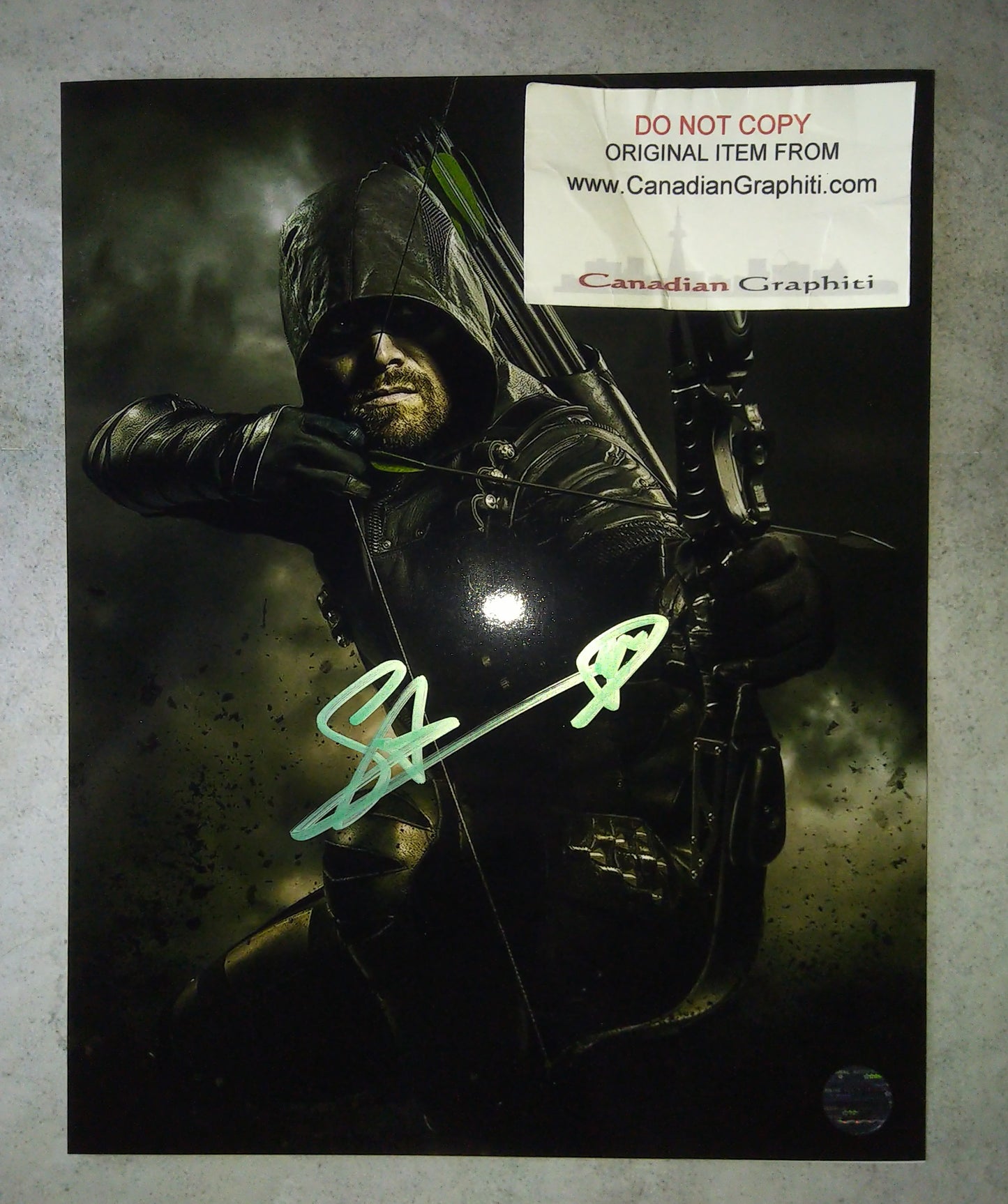 Stephen Amell Hand Signed Autograph 8x10 Photo COA Arrow