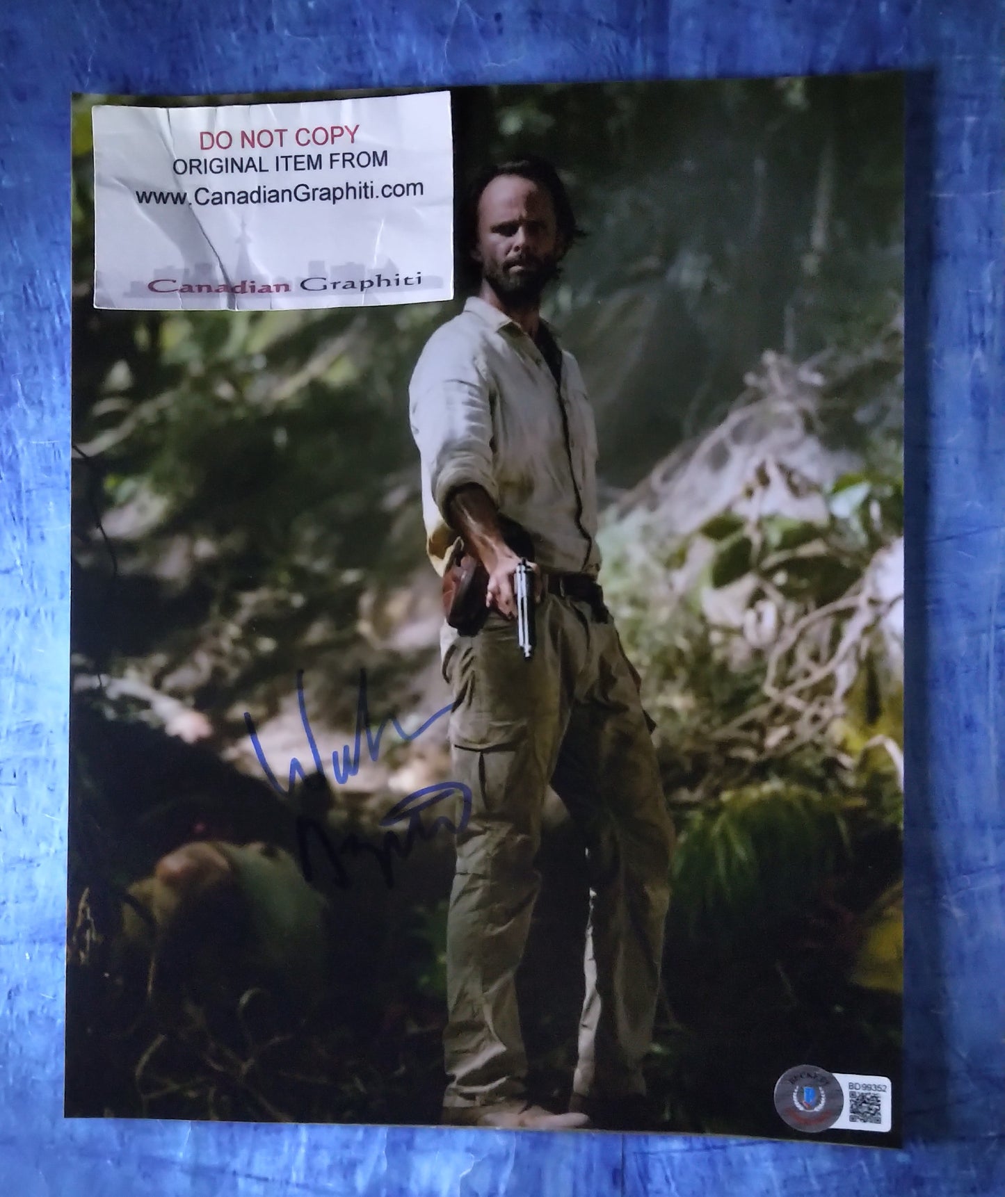 Walton Goggins Hand Signed Autograph 8x10 Photo BAS COA