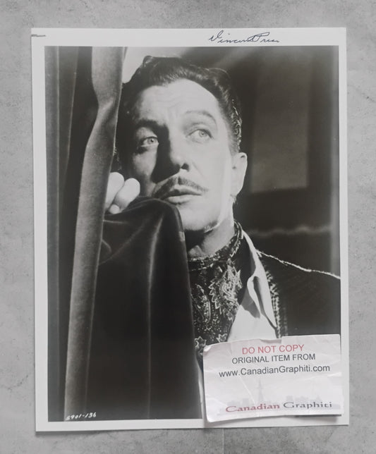 Vincent Price Hand Signed Autograph 8x10 Photo PSA COA