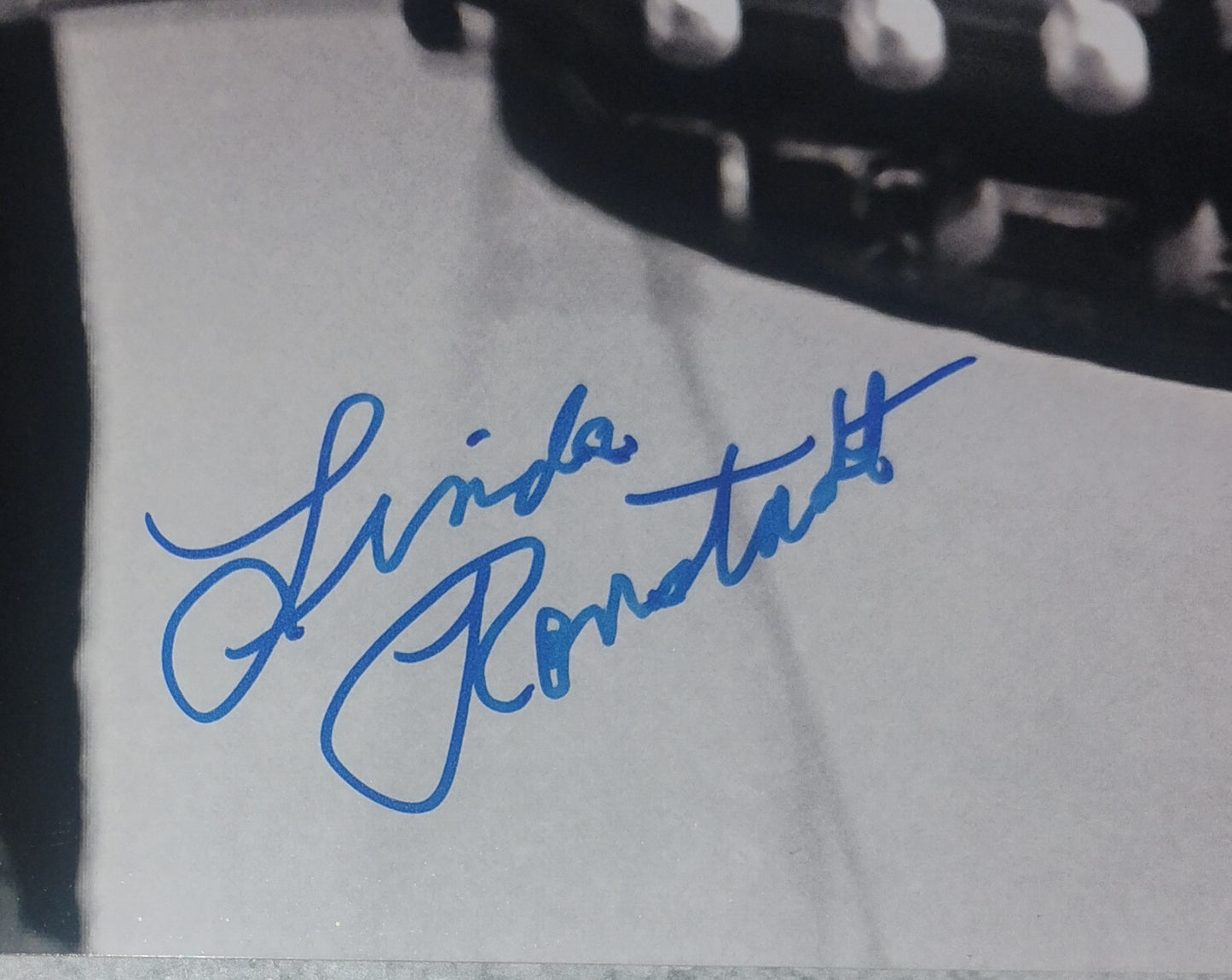 Linda Ronstadt Hand Signed Autograph 8x10 Photo PSA COA