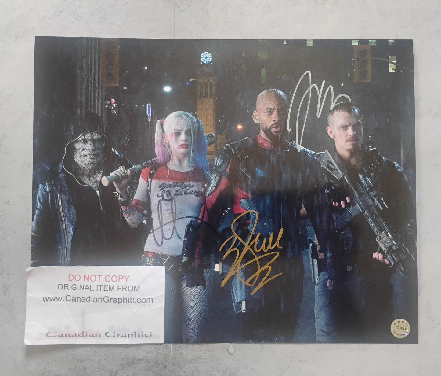 Margot Robbie, Will Smith & Joel Kinnaman Hand Signed Autograph 8x10 Photo COA Suicide Squad