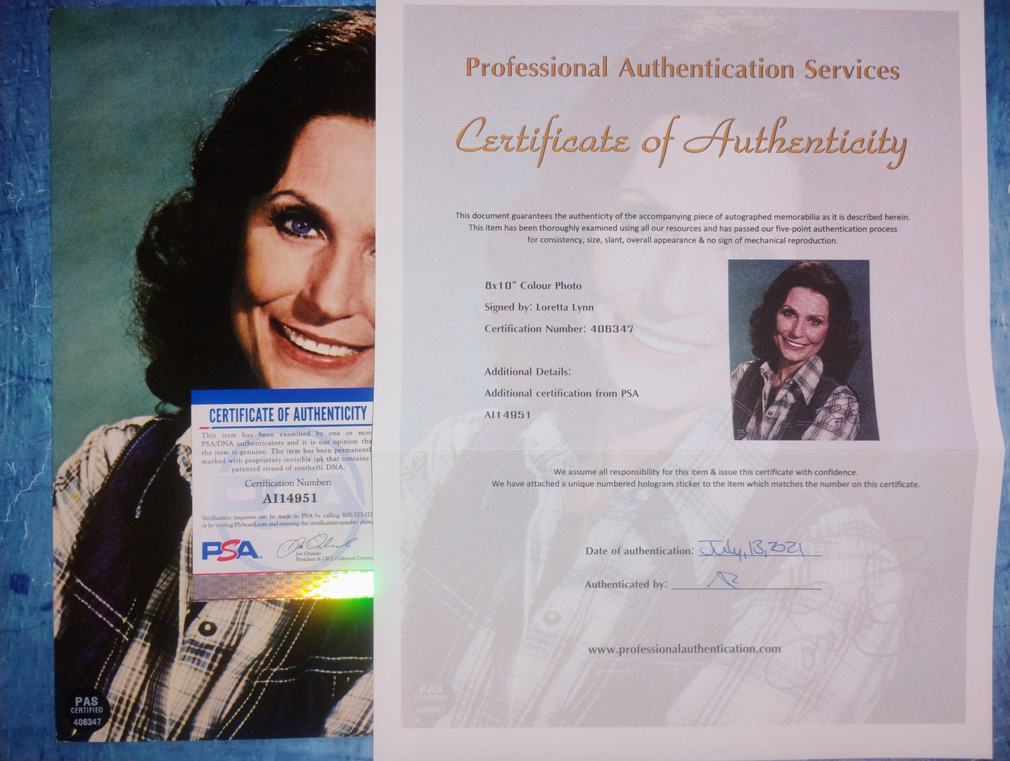 Loretta Lynn Hand Signed Autograph 8x10 Photo PSA COA