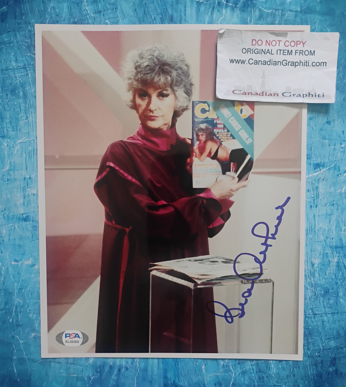 Bea Arthur Hand Signed Autograph 8x10 Photo PSA COA Maude