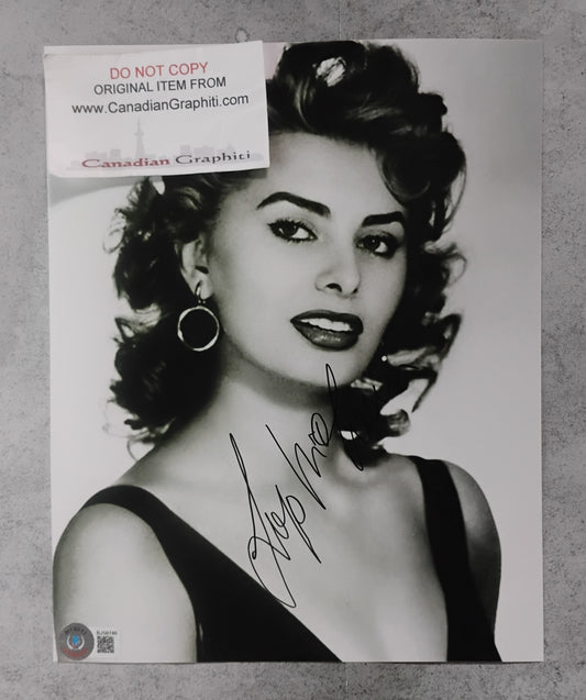 Sophia Loren Hand Signed Autograph 8x10 Photo BAS COA