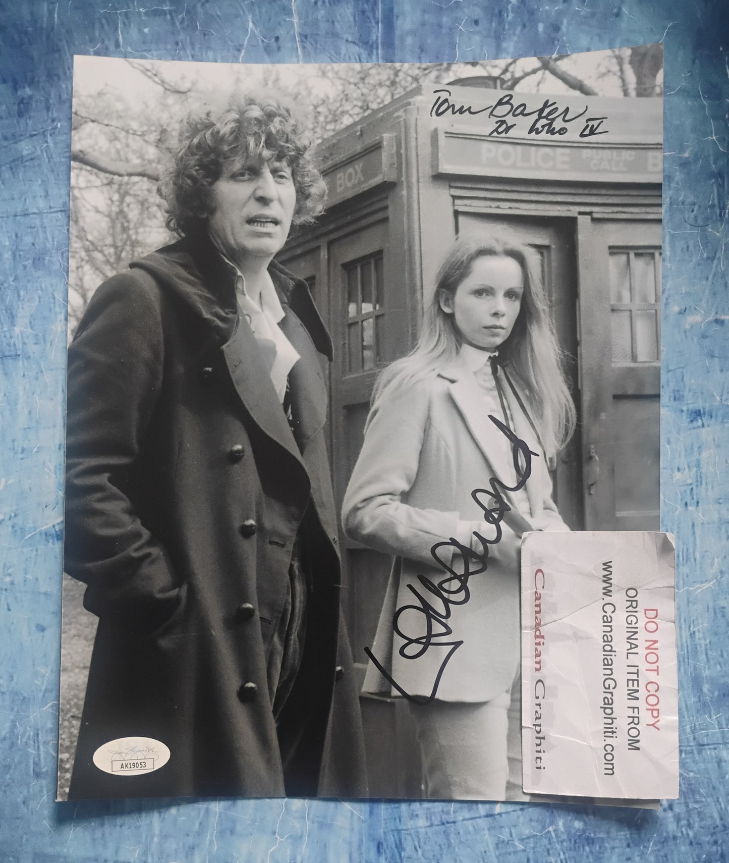 Lalla Ward & Tom Baker Hand Signed Autograph 8x10 Photo JSA COA Doctor Who